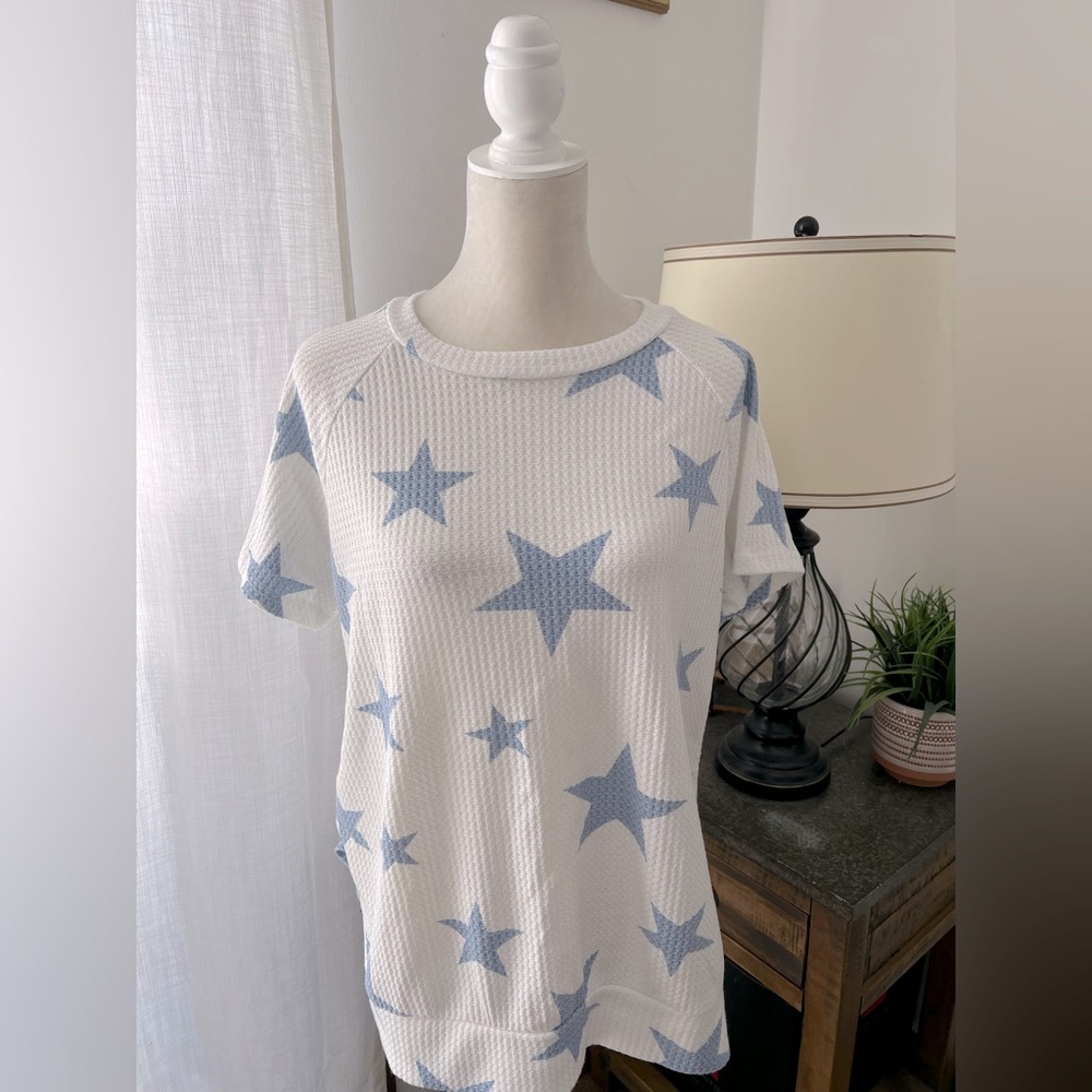 NWOT Pink Lily star print waffle knit top